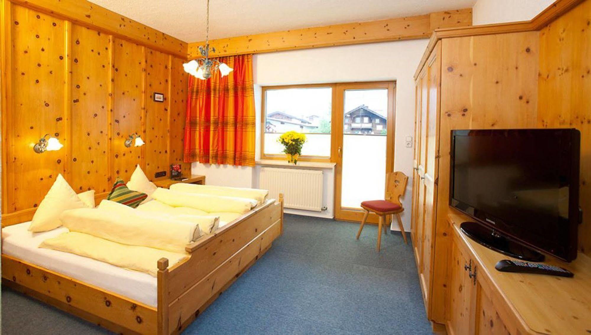 Top Tirol Appartement Губен Екстер'єр фото