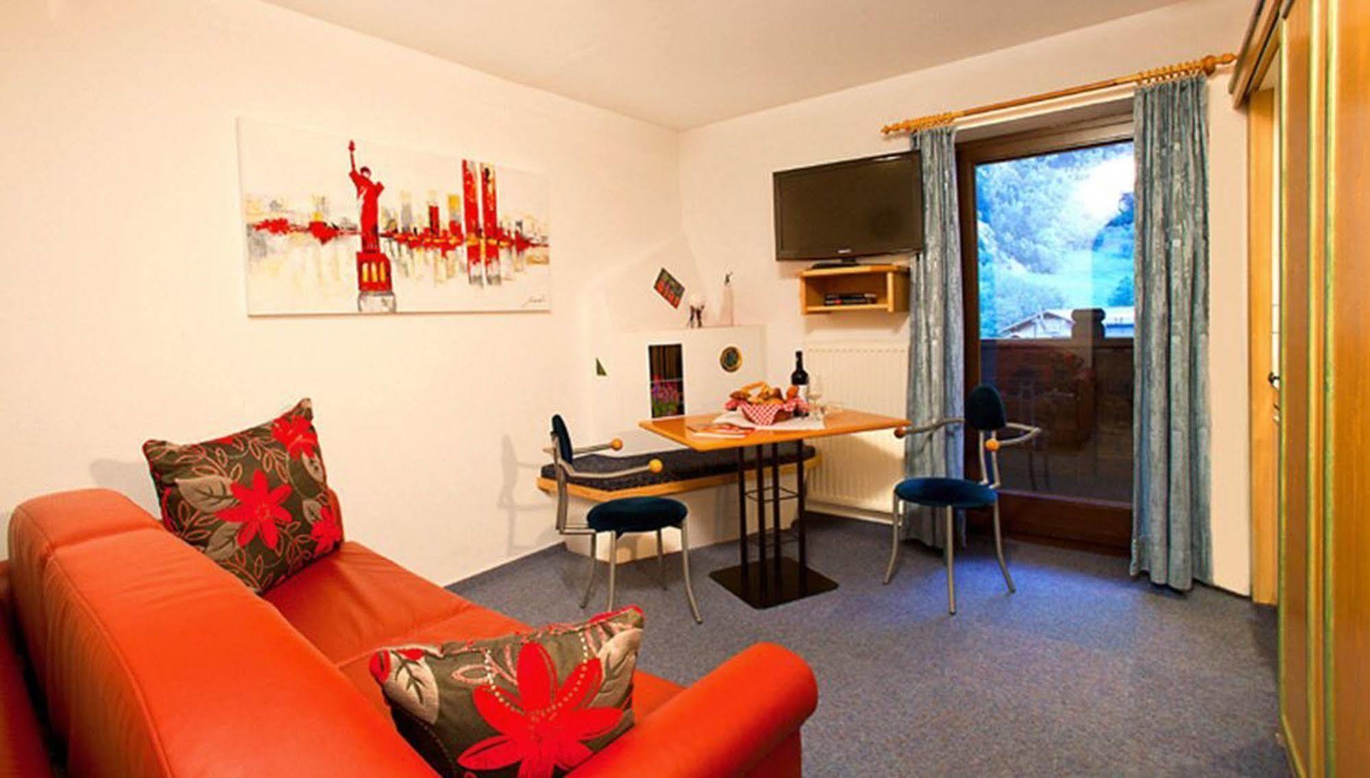Top Tirol Appartement Губен Екстер'єр фото