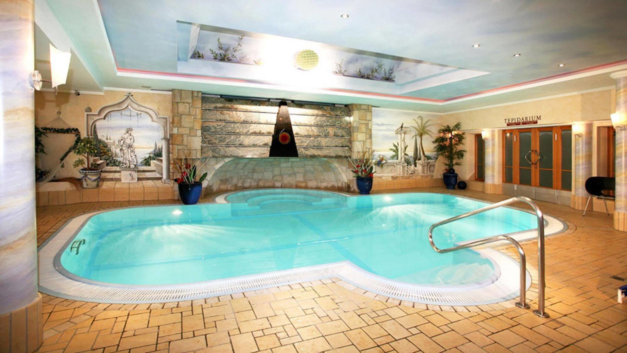 Top Tirol Appartement Губен Екстер'єр фото